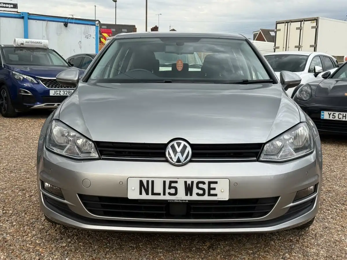 2015-volkswagen-golf-16tdi-match-105ps-bmt-ss-5d-big-6