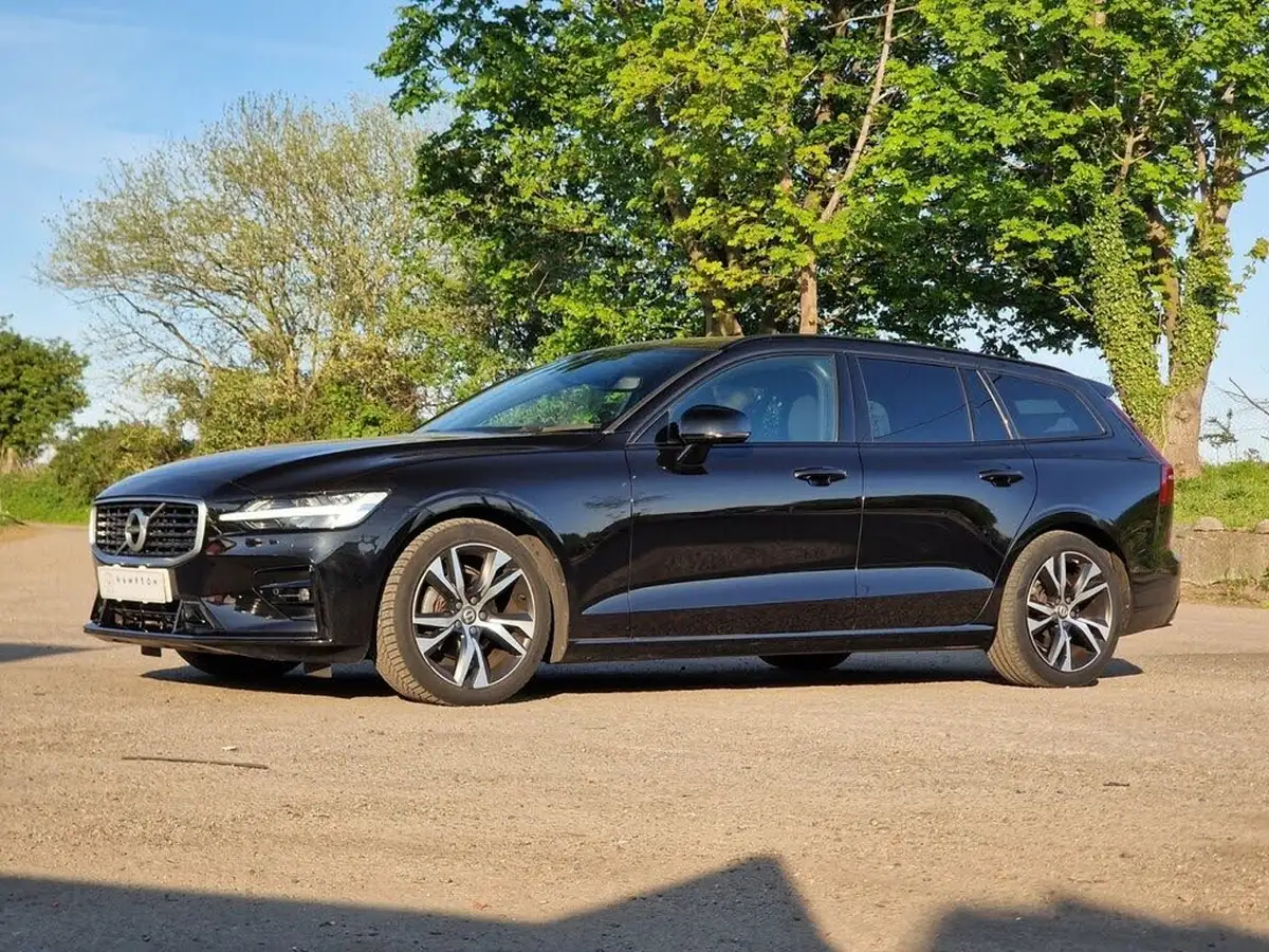 2020-volvo-v60-20-t4-r-design-plus-big-2