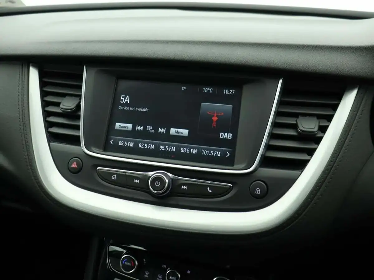2019-vauxhall-grandland-x-12-se-ss-big-26