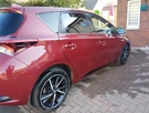 2018-toyota-auris-18-vvt-i-hsd-design-hatchback-small-1