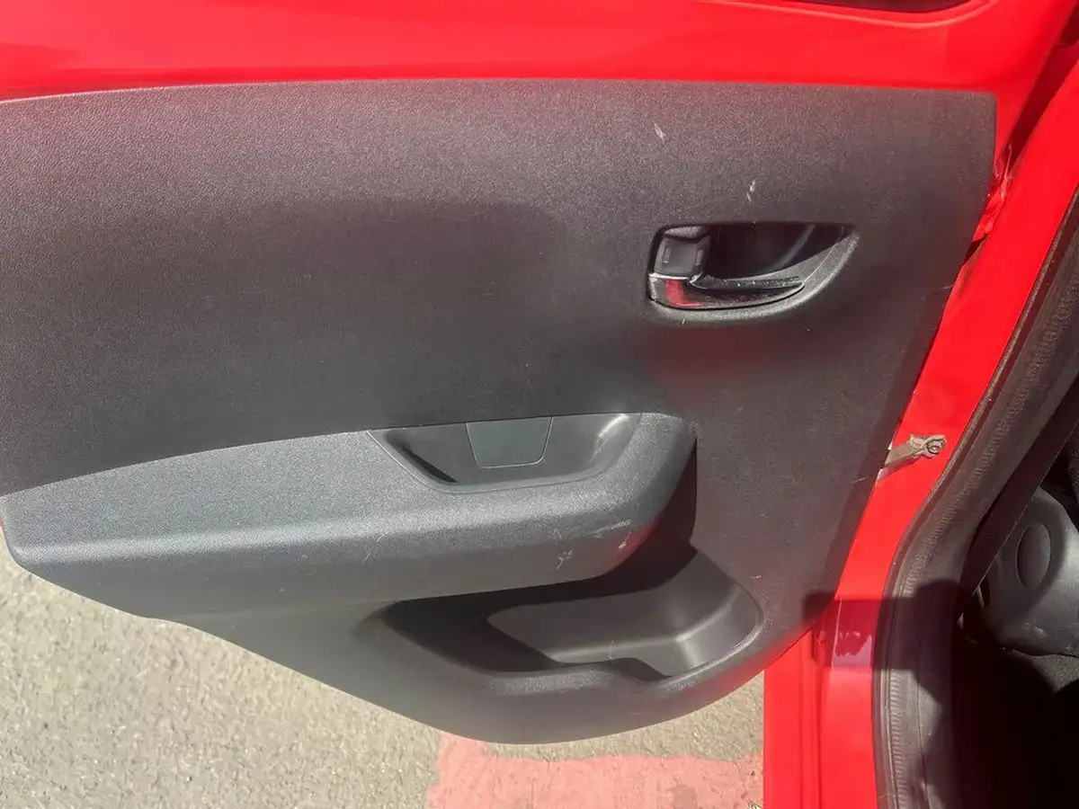 2015-citroen-c1-10-vti-flair-5d-big-33
