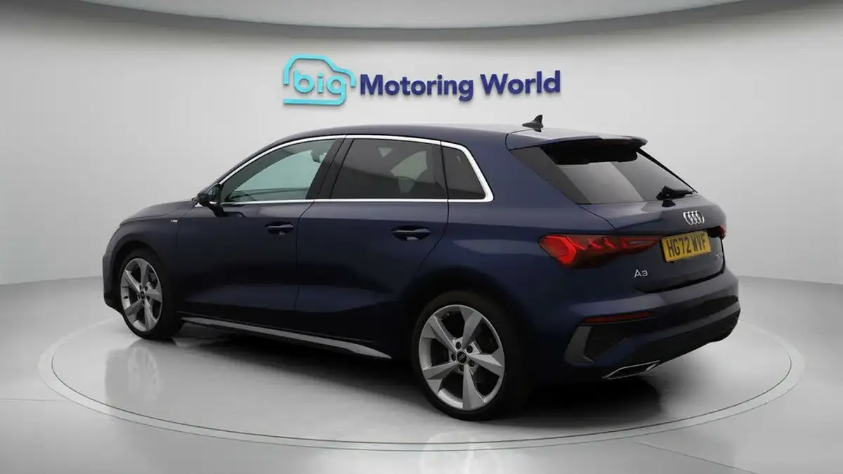 2023-audi-a3-15-35-tfsi-s-line-sportback-5d-big-5