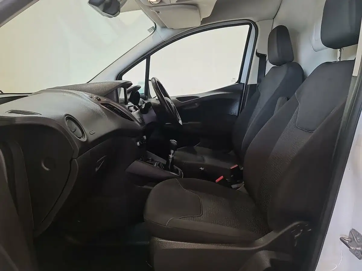 2022-ford-transit-courier-10t-limited-ecoboost-big-25