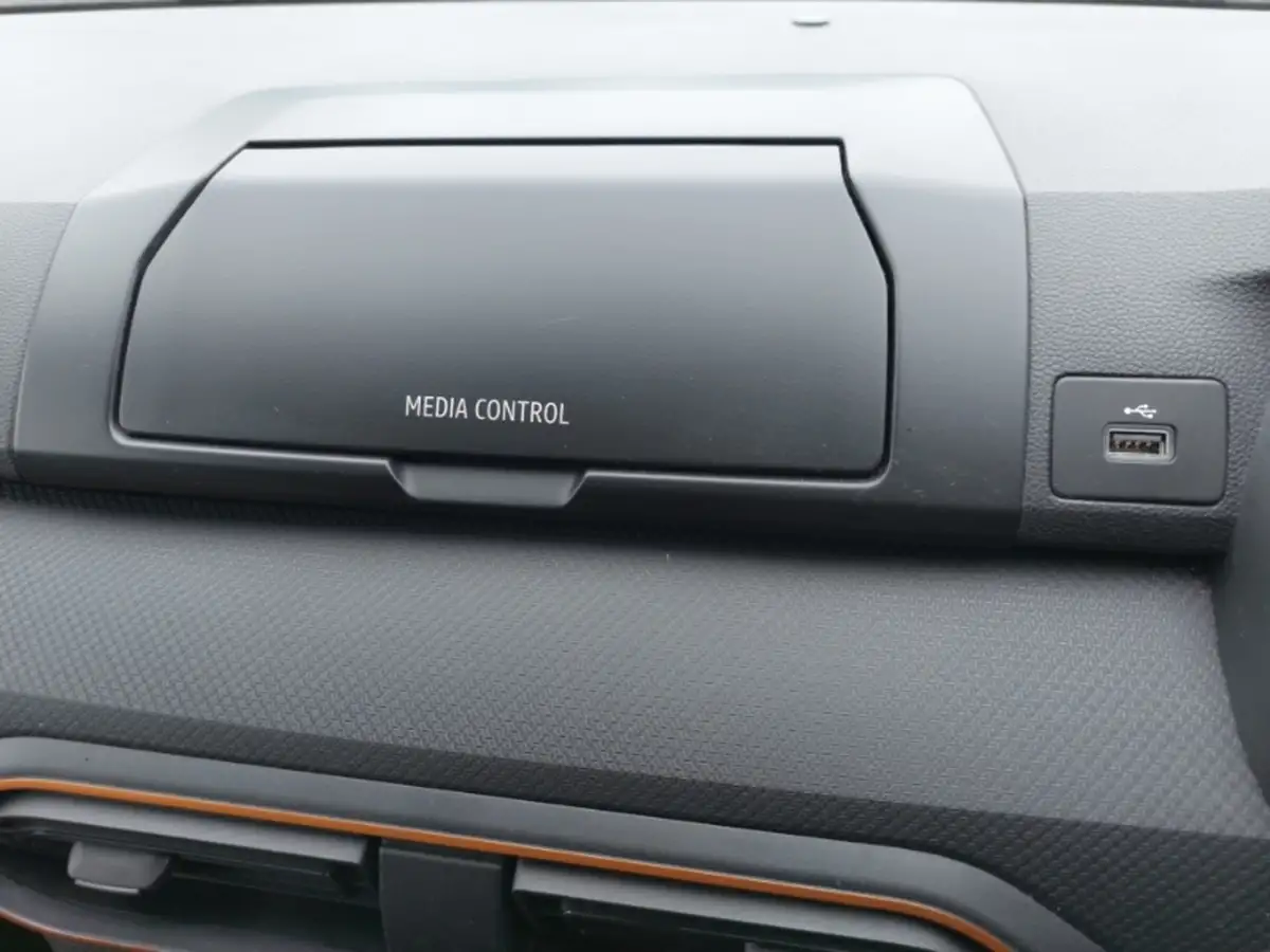 2020-honda-civic-10-vtec-turbo-sr-hatchback-5d-big-13