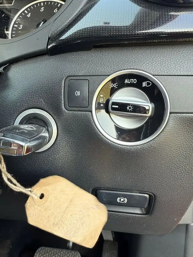 2014-mercedes-benz-b-class-big-44