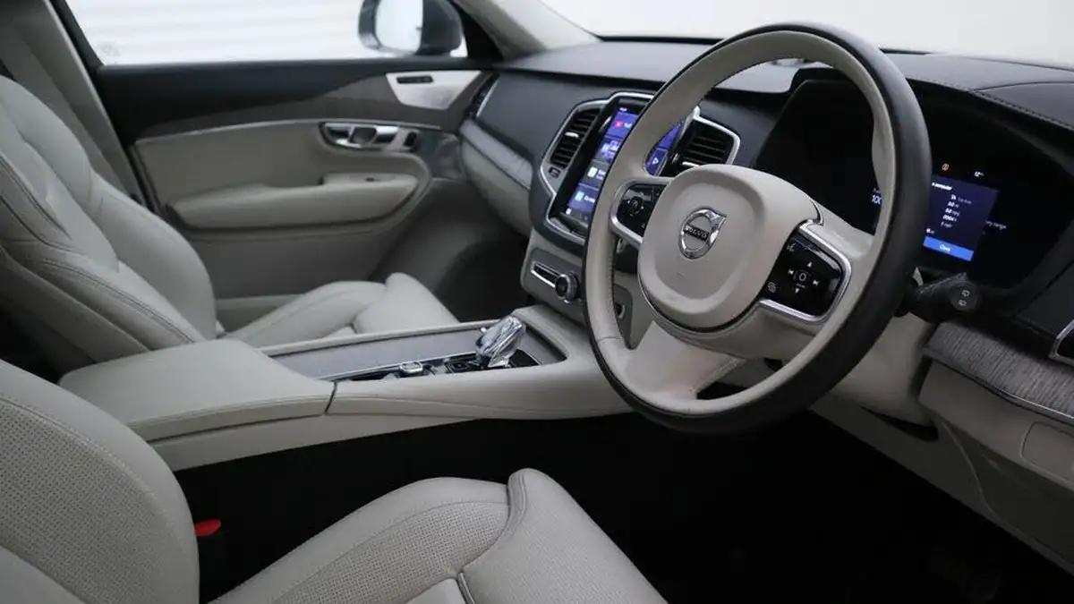 2024-volvo-xc90-20-t8-ultimate-dark-big-8