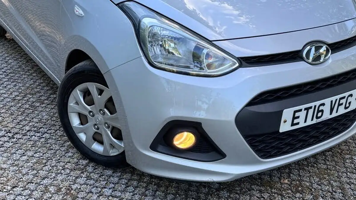 2016-hyundai-i10-12-se-big-37
