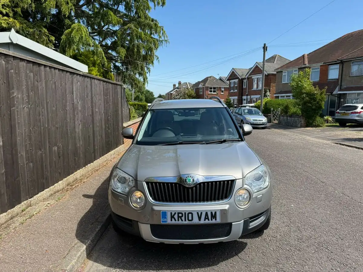 2010-skoda-yeti-20td-elegance-172ps-4x4-big-6