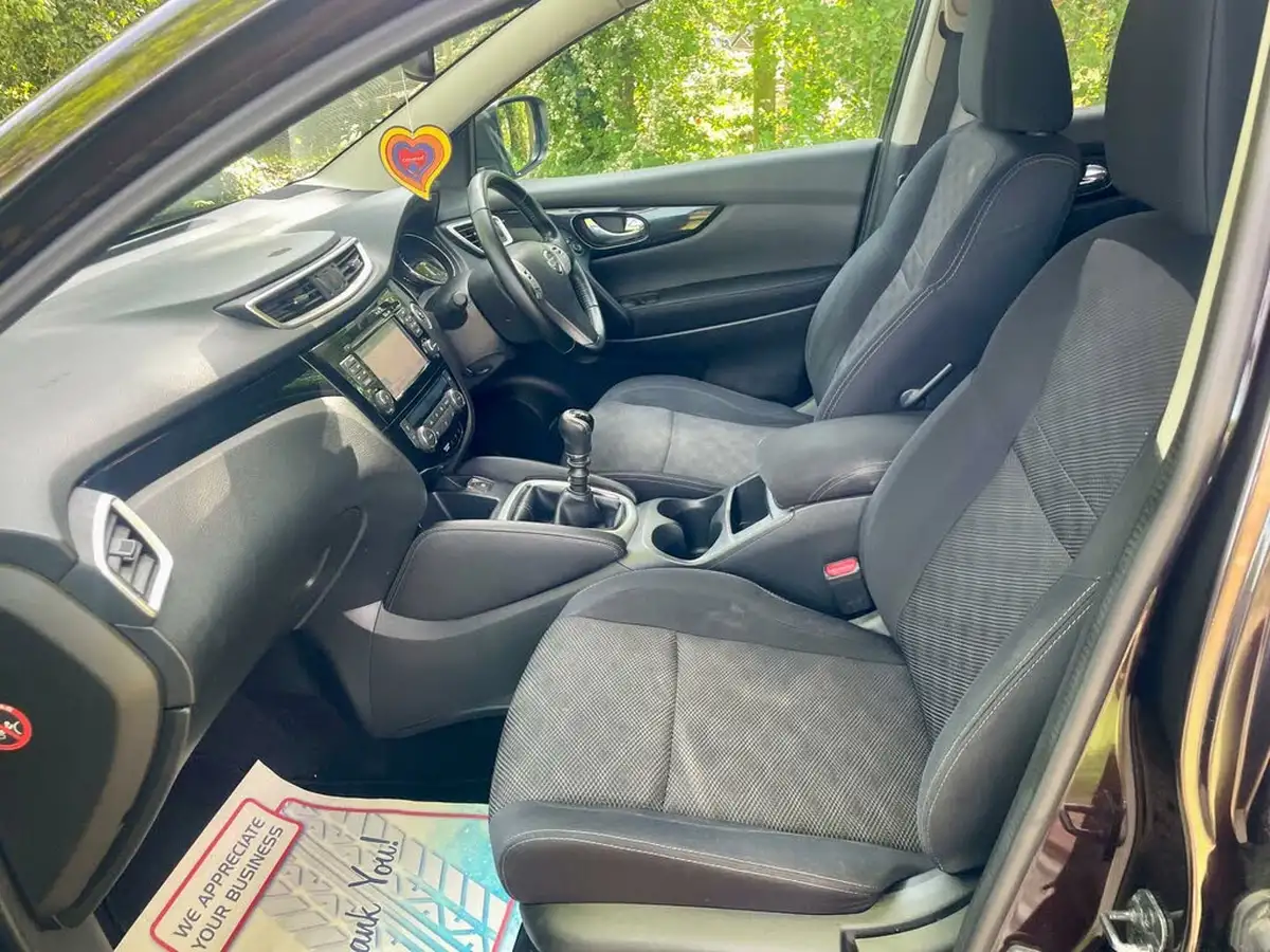 2014-nissan-qashqai-12-acenta-premium-big-48