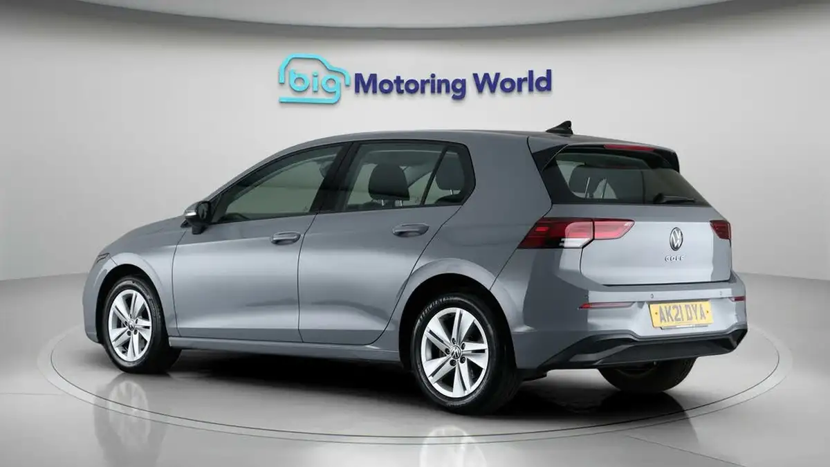2021-volkswagen-golf-15-tsi-life-150ps-hatchback-big-5