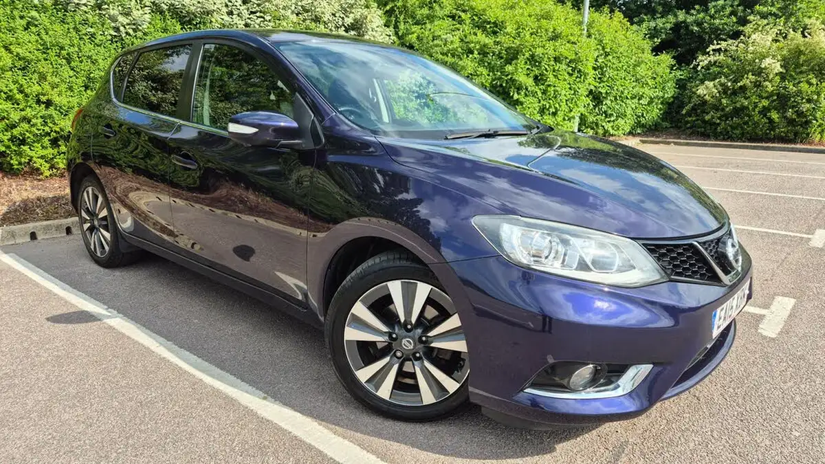 2015-nissan-pulsar-12-tekna-xtronic-big-0