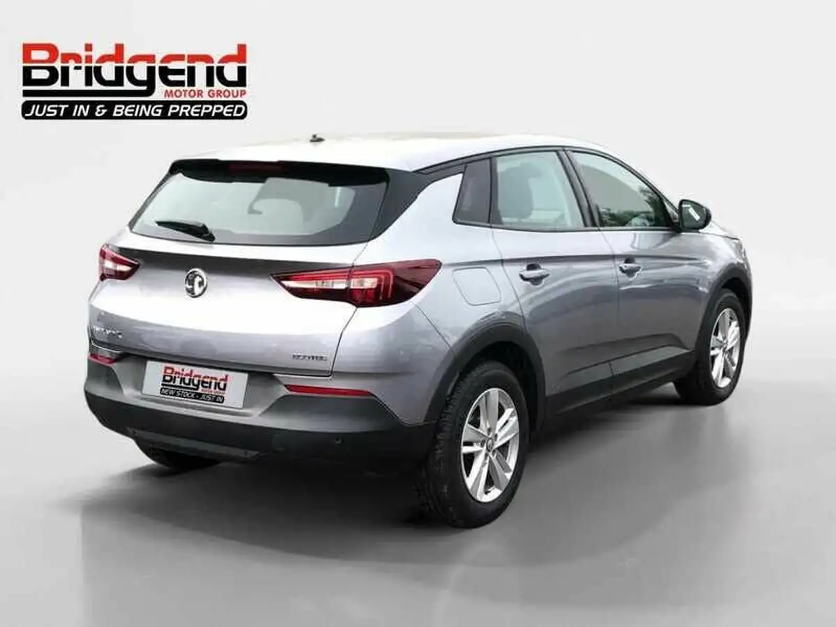 2020-vauxhall-grandland-x-12-se-big-2