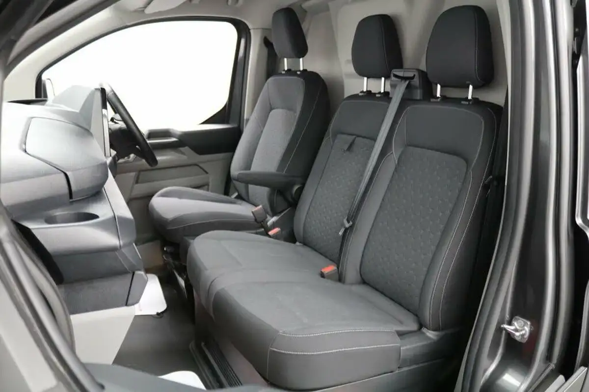 2024-ford-transit-custom-20tdci-320-l2h1-limited-136pseu6e-panel-van-1996cc-auto-big-20