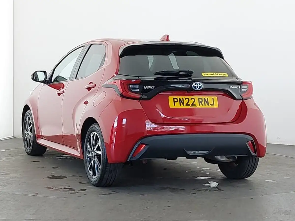 2022-toyota-yaris-15-vvt-i-design-big-1