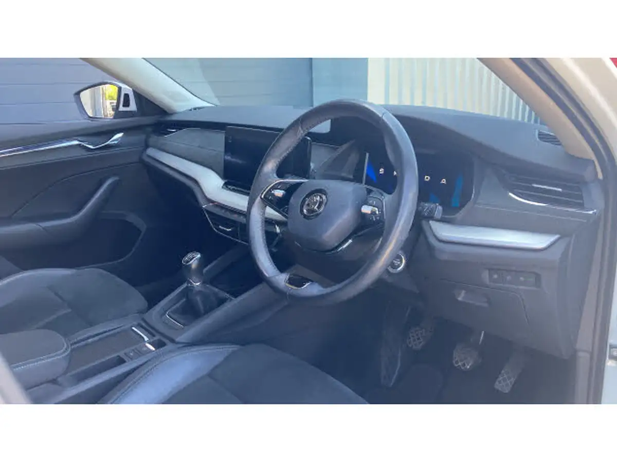 2020-skoda-octavia-20tdi-se-l-first-edition-115ps-hatchback-big-5