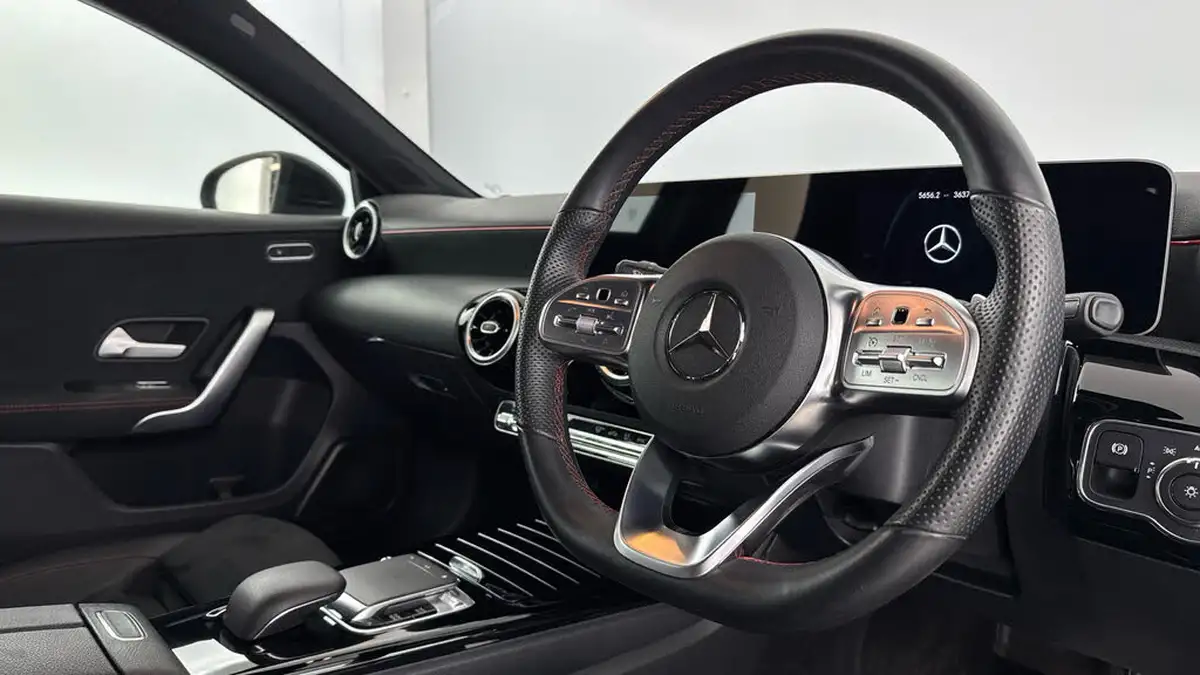 2019-mercedes-benz-a-class-13-a180-amg-line-executive-hatchback-5d-7g-dct-big-8