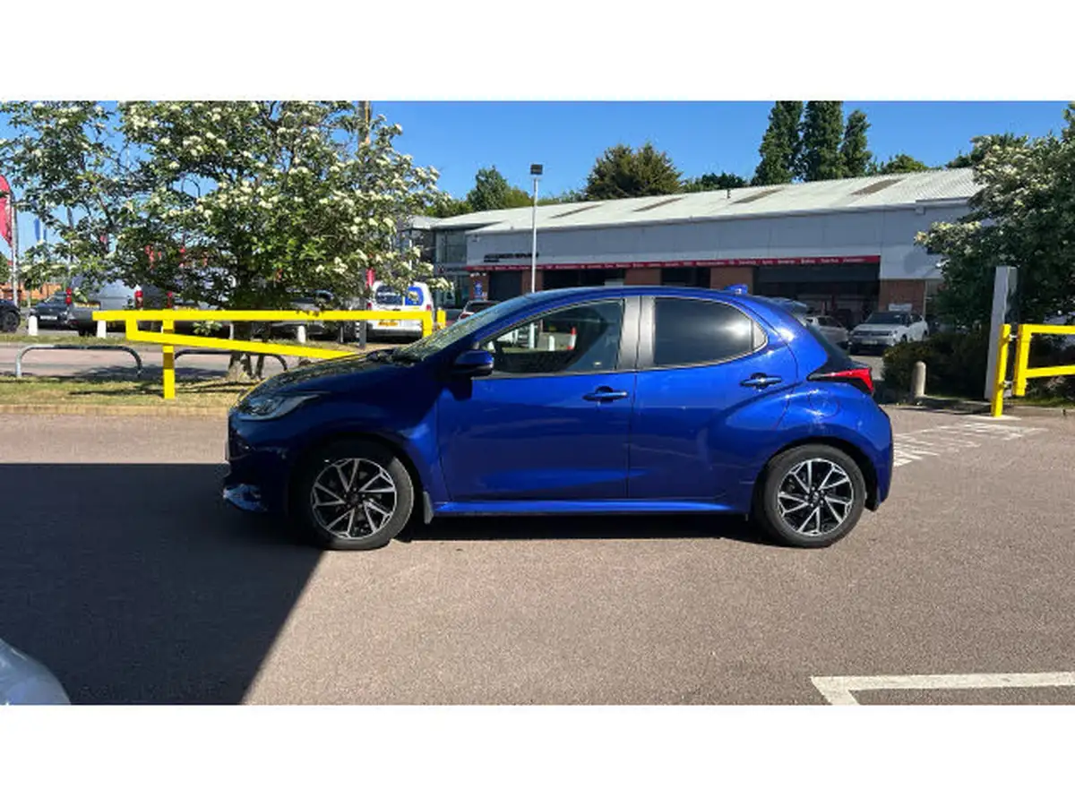 2022-toyota-yaris-15-vvt-i-design-big-16