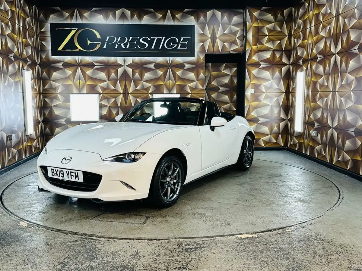 2019-mazda-mx-5-15-se-big-24