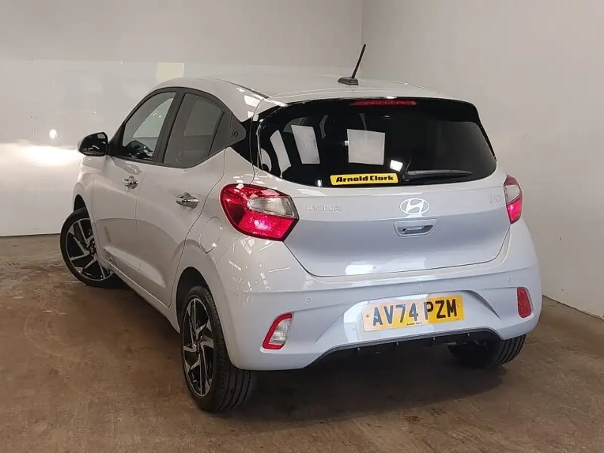 2024-hyundai-i10-12-premium-79ps-auto-big-1