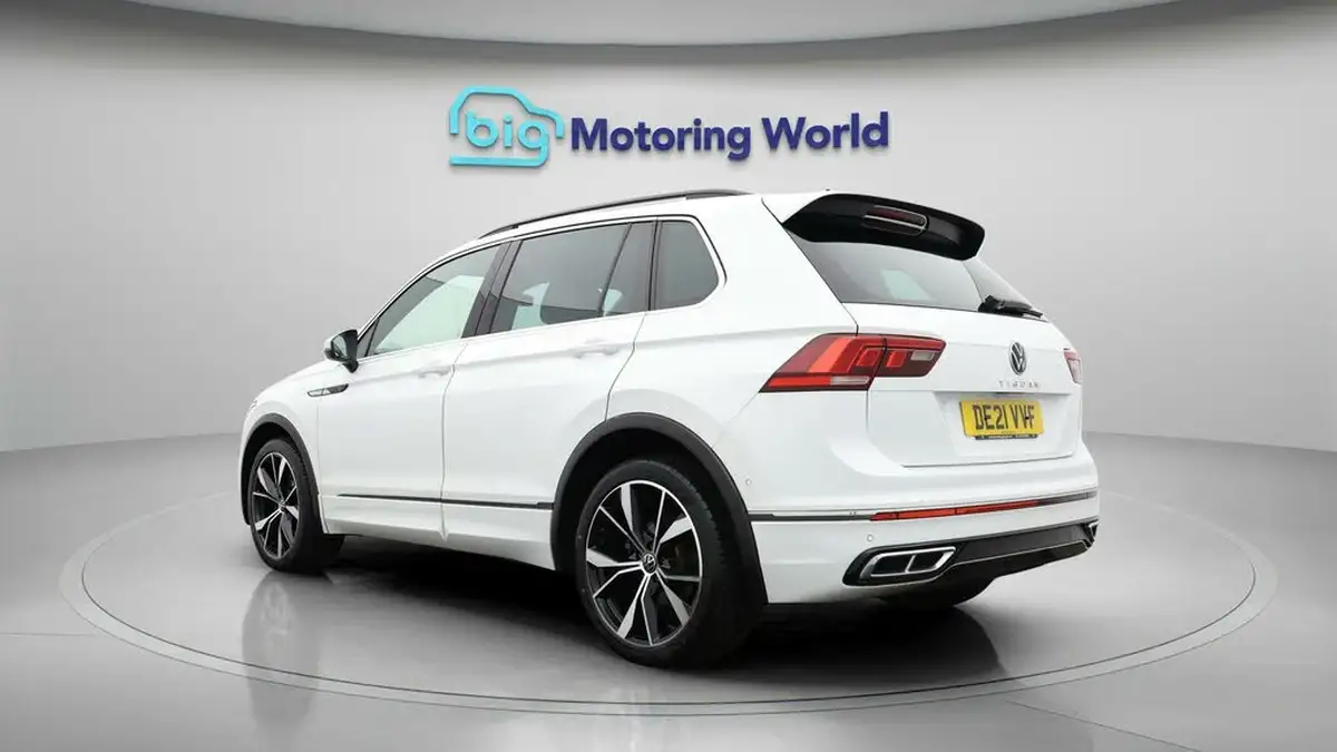 2021-volkswagen-tiguan-15-tsi-r-line-big-4