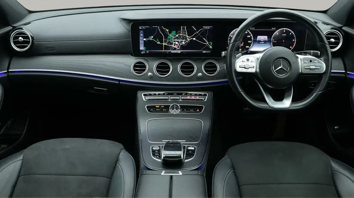2020-mercedes-benz-e-class-20d-e300d-amg-line-edition-premium-plus-saloon-4d-big-13
