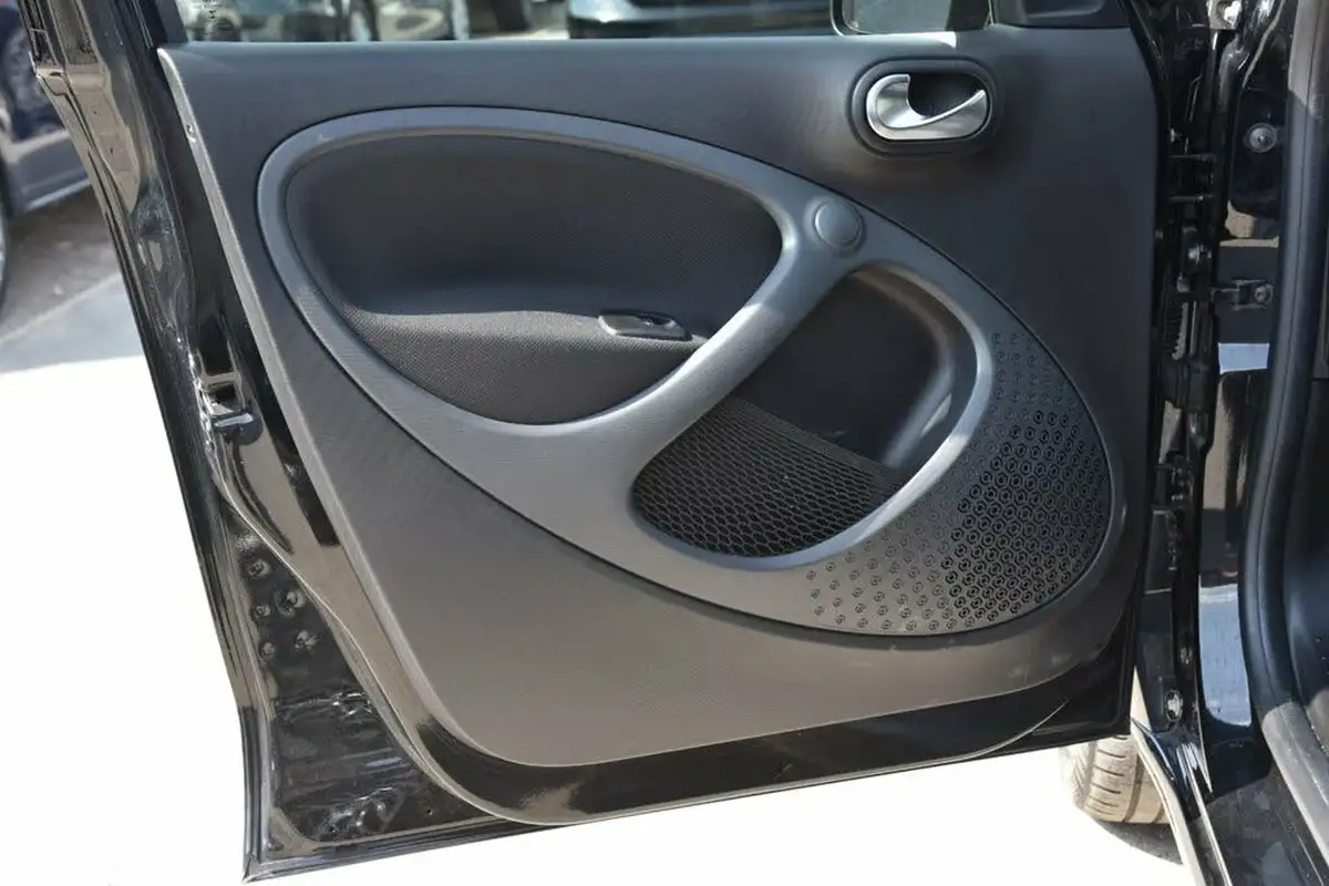 2020-smart-forfour-eq-prime-exclusive-big-52