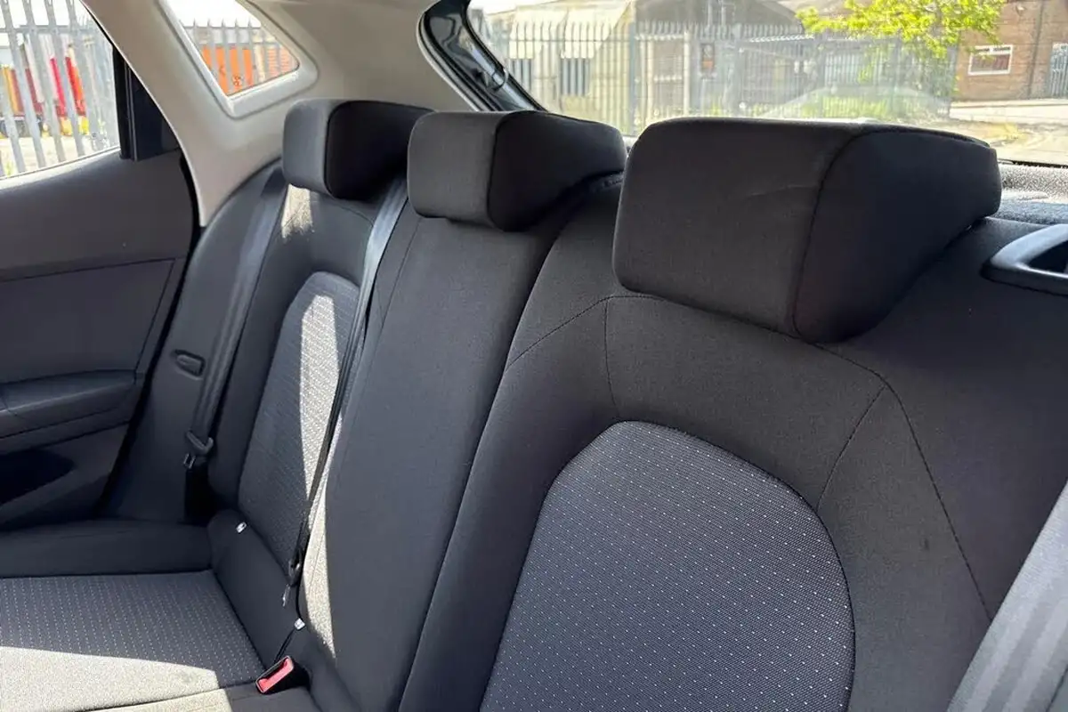 2025-seat-ibiza-10-tsi-se-technology-big-12