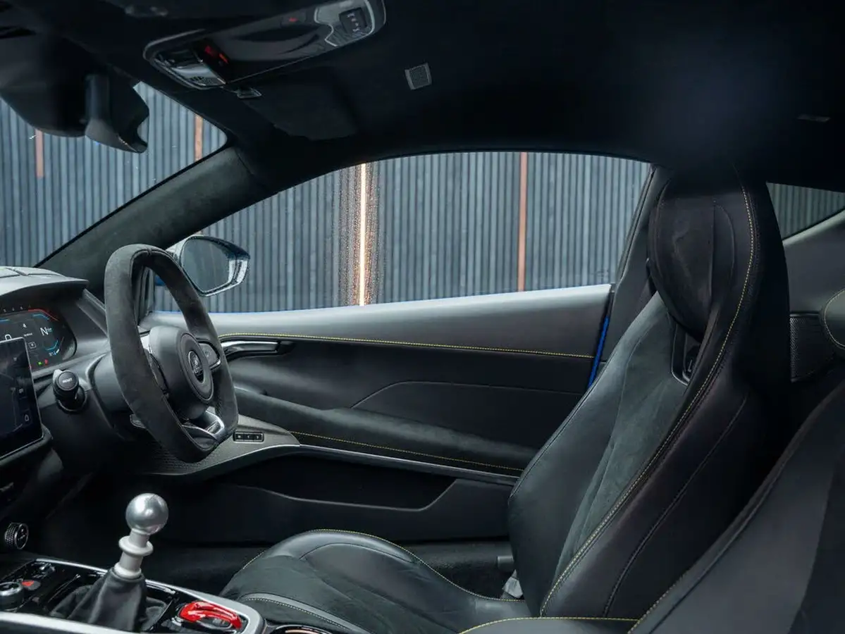 2023-lotus-emira-35-first-edition-v6-big-35