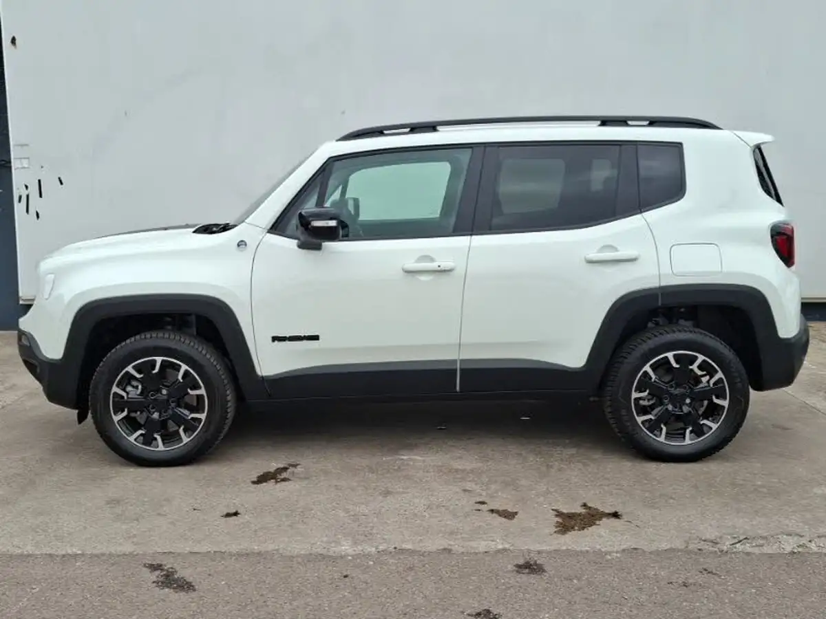 2024-jeep-renegade-13-gse-trailhawk-big-3