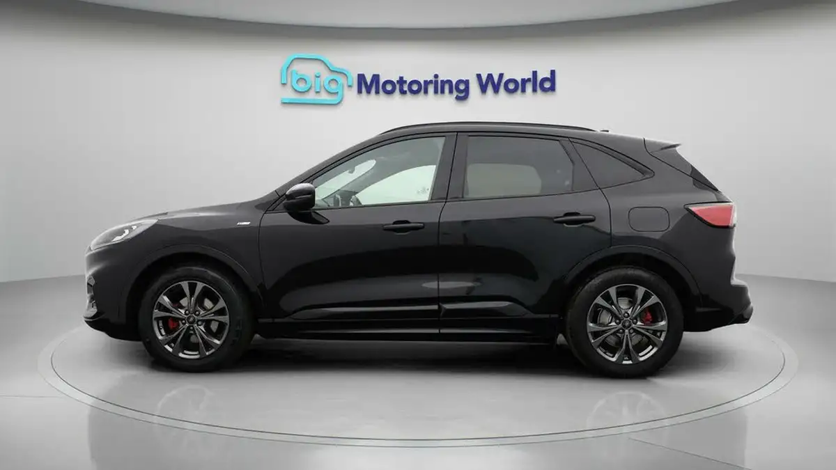 2021-ford-kuga-15-st-line-edition-big-3