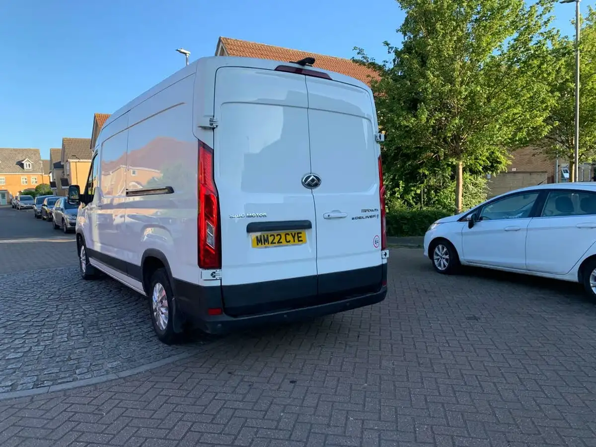 2022-maxus-e-deliver-9-e-lh-515kwh-big-42
