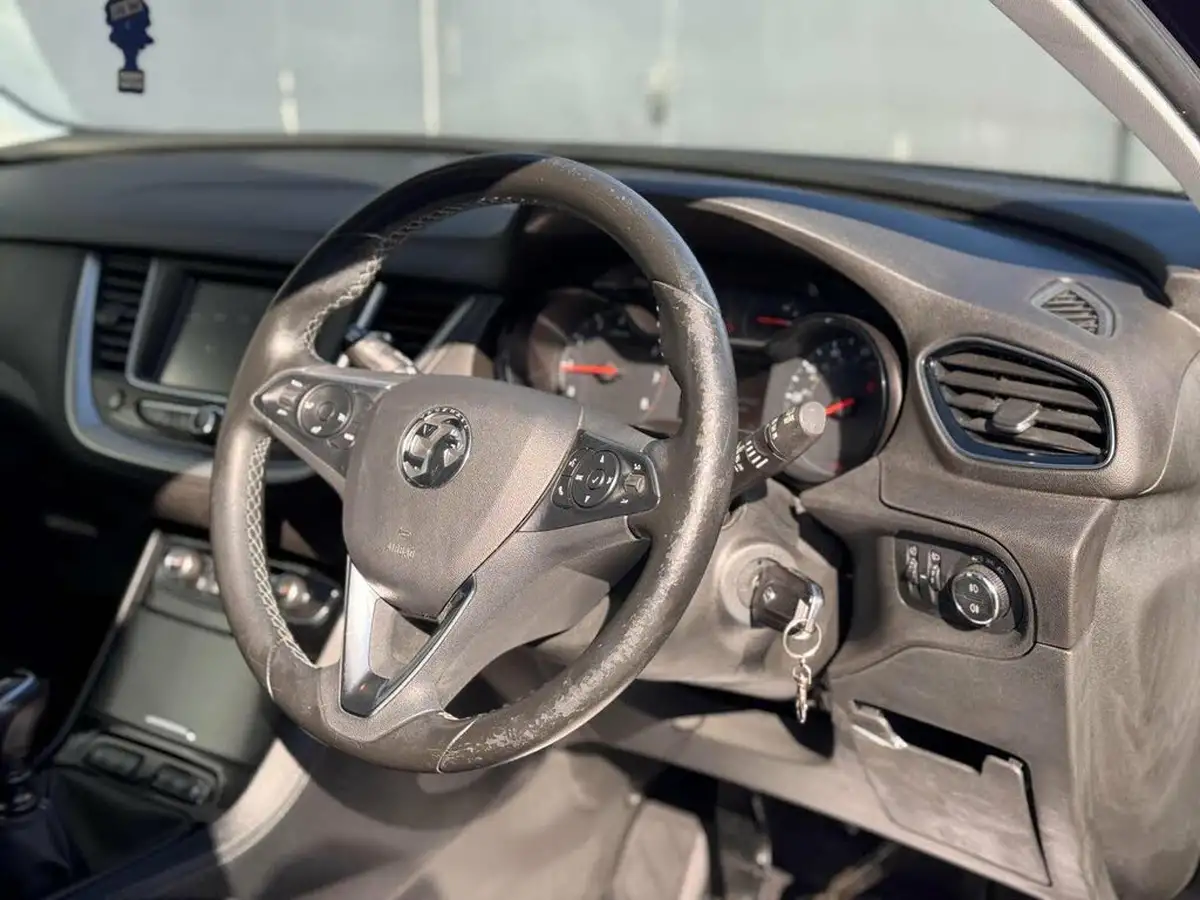 2019-vauxhall-grandland-x-12-se-ss-big-15