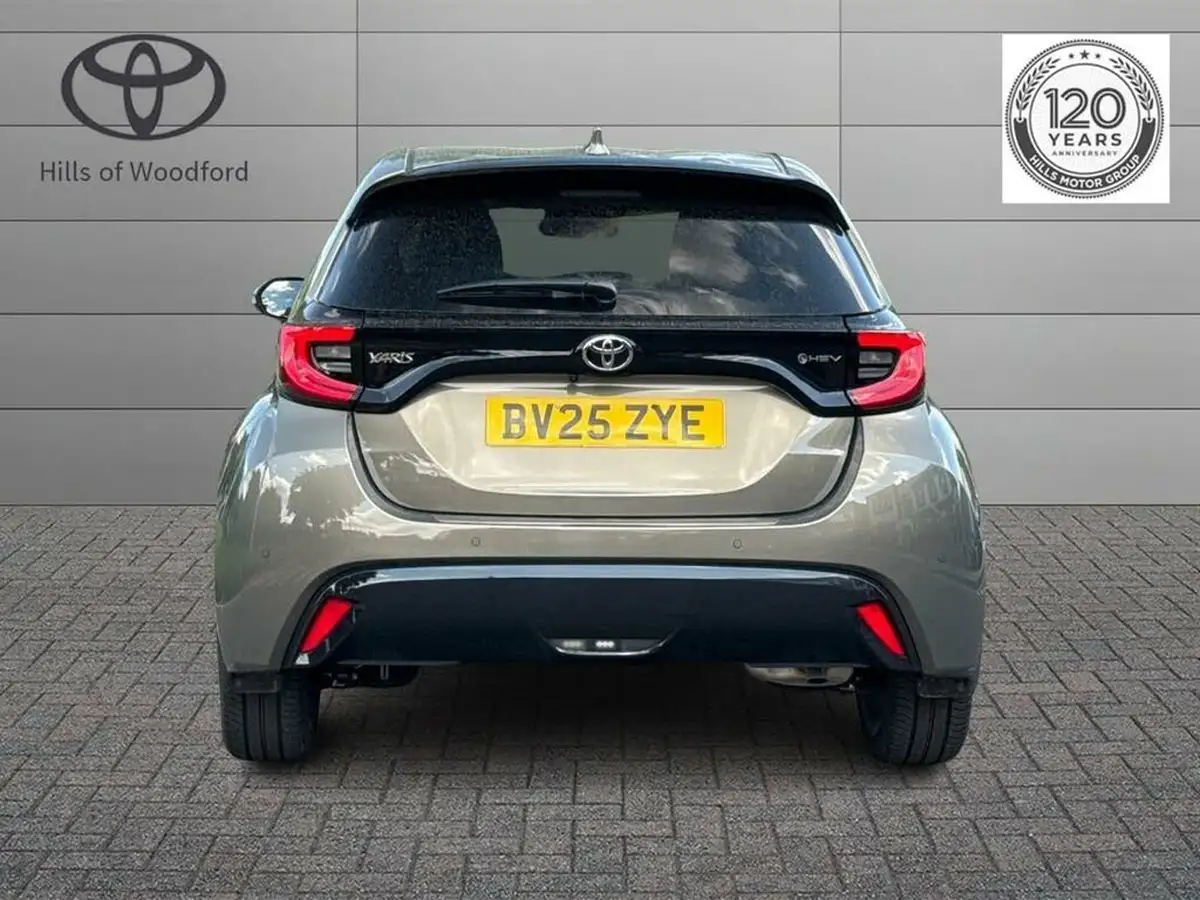2024-toyota-yaris-15-vvt-i-excel-big-3