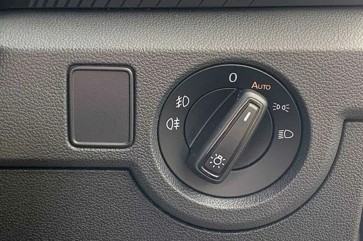 2022-volkswagen-t-cross-10-tsi-black-edition-95ps-big-27