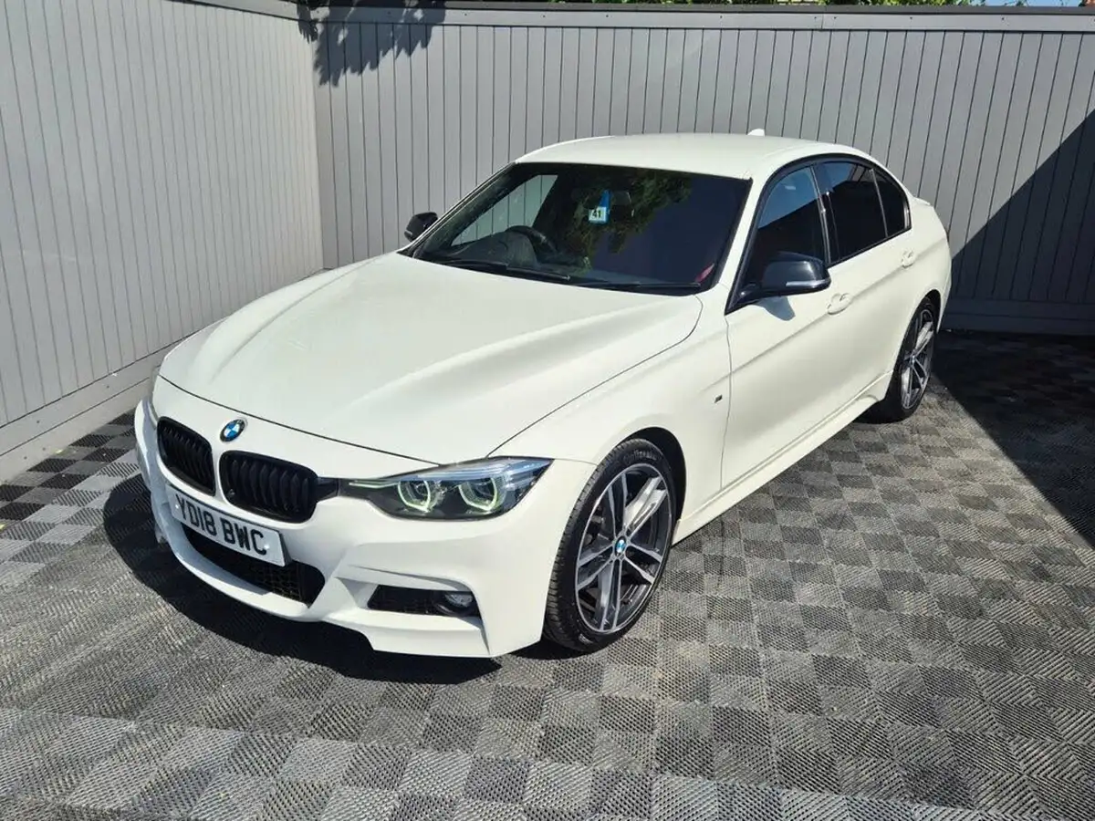 2018-bmw-3-series-20-320i-m-sport-shadow-edition-saloon-4d-auto-big-0