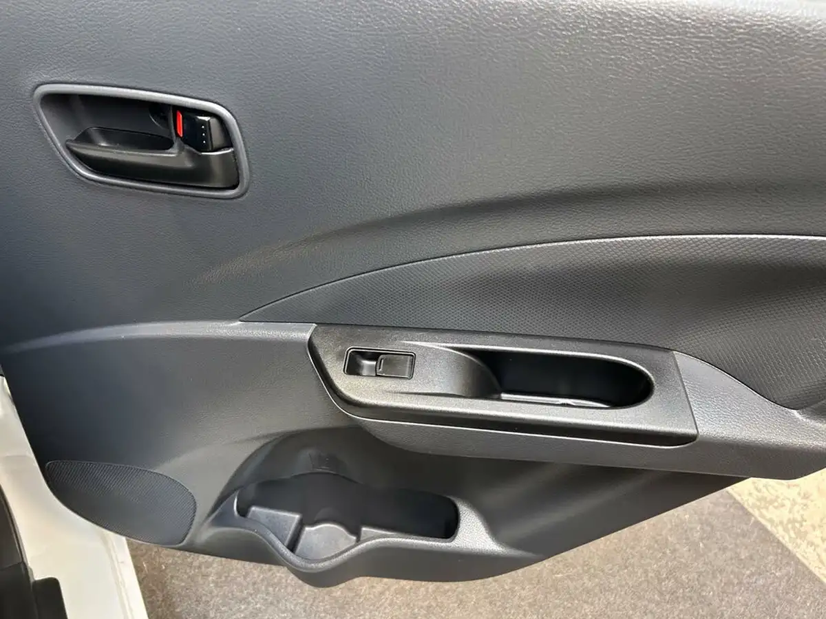 2016-suzuki-celerio-10-sz4-big-28
