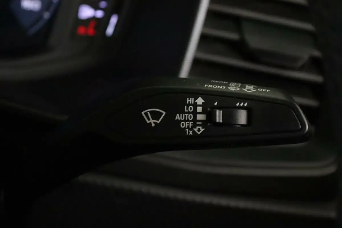 2020-audi-a1-10-25-tfsi-technik-big-19