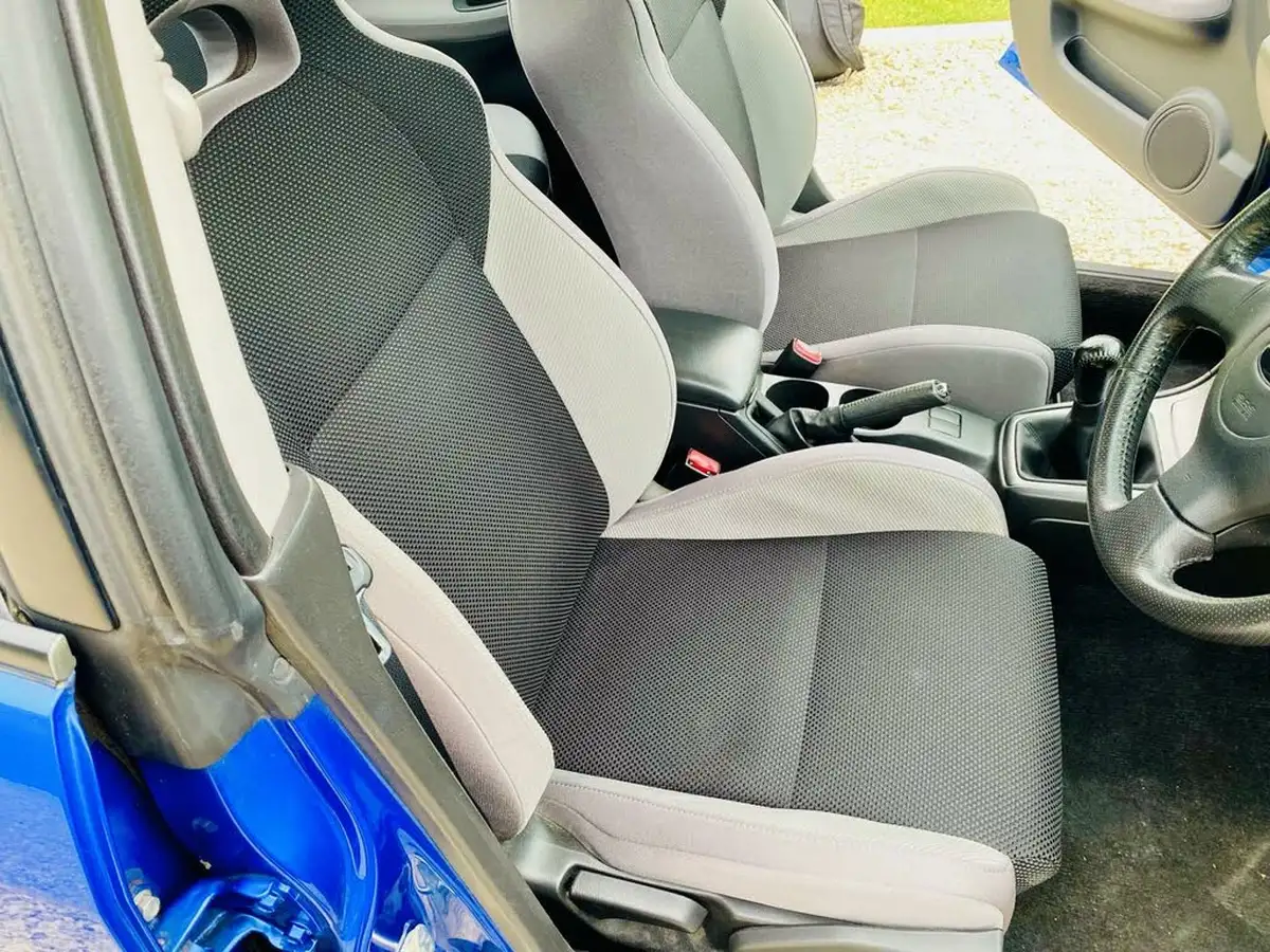 2006-subaru-impreza-20-r-sport-saloon-4d-big-15
