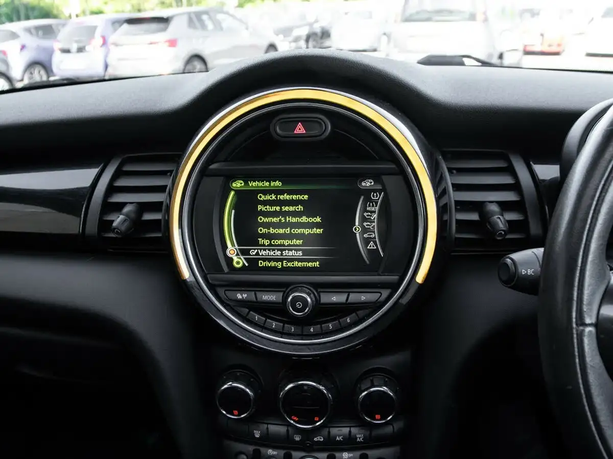 2017-mini-cooper-20-cooper-s-ss-hatchback-5d-big-27