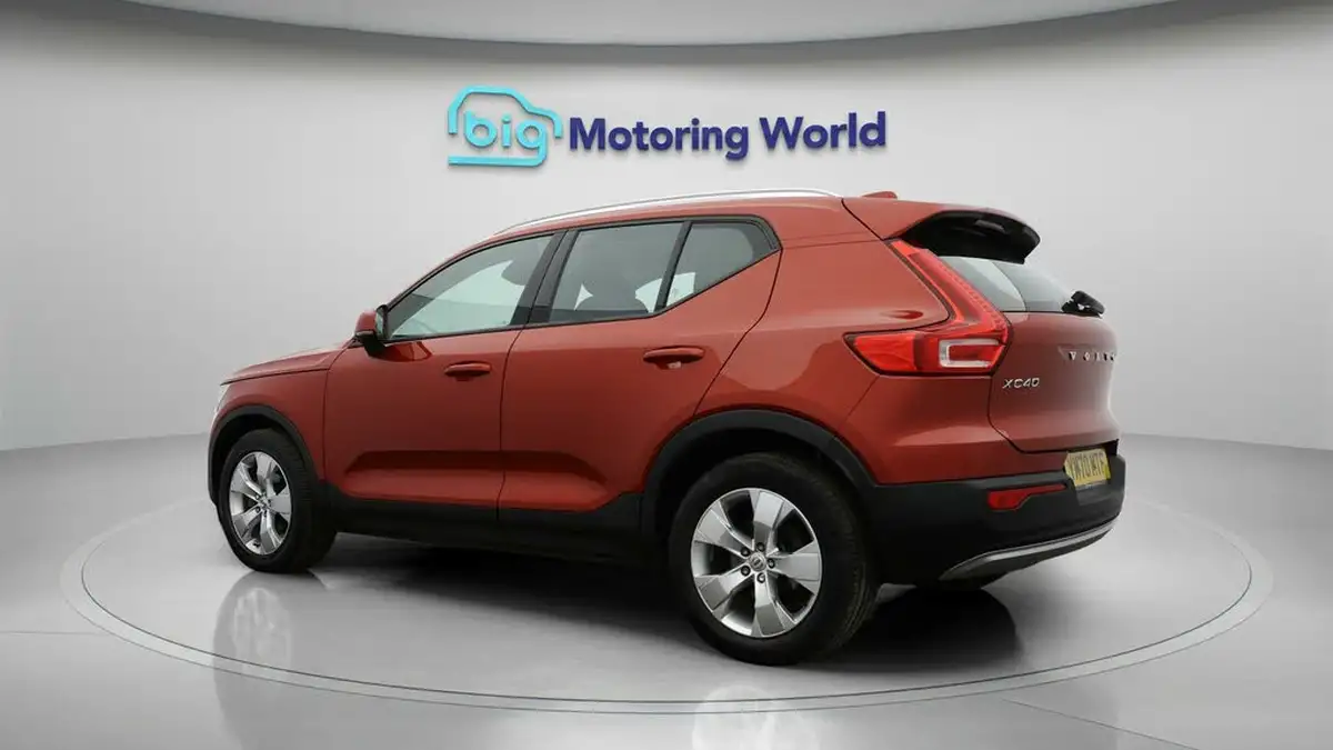 2020-volvo-xc40-20td-d3-momentum-geartronic-big-4