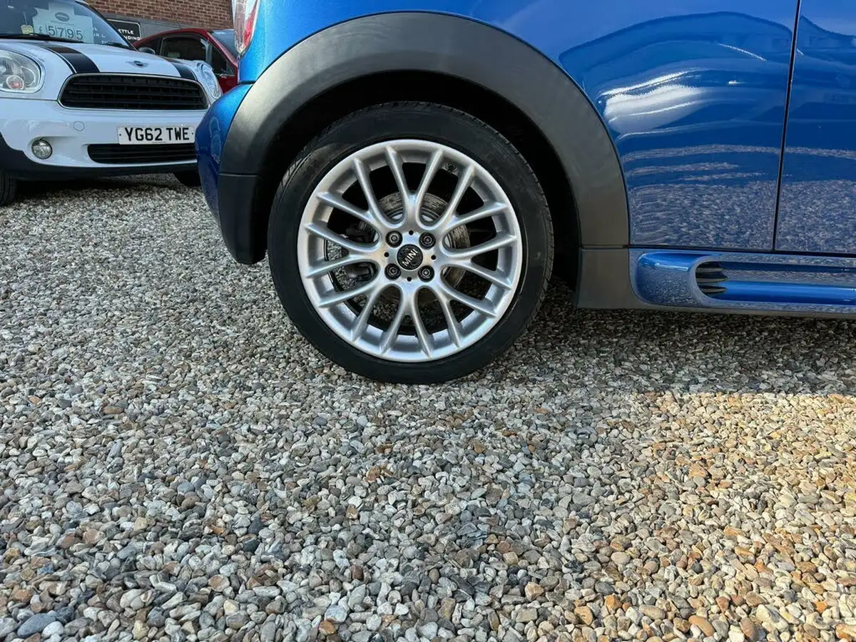 2011-mini-cooper-16-cooper-s-hatchback-3d-auto-big-53