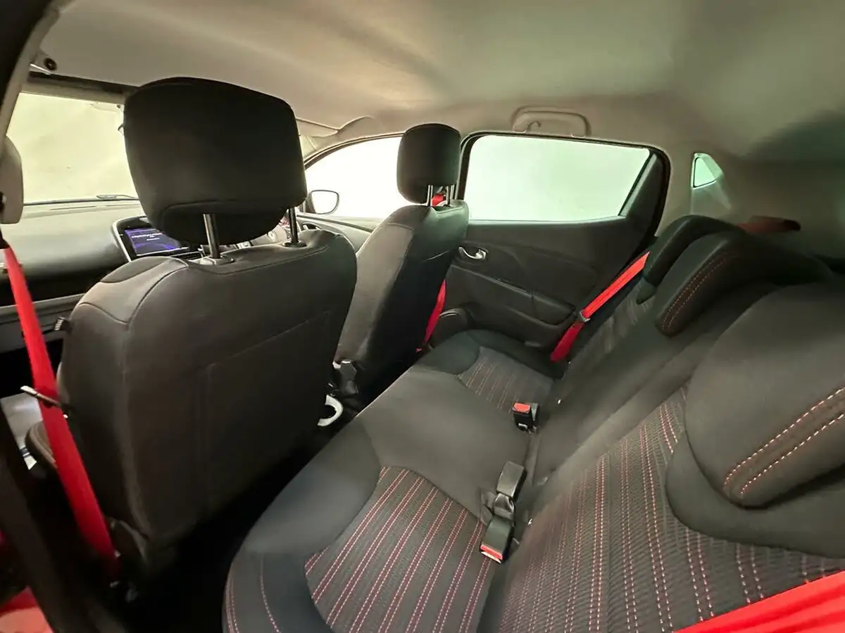 2018-renault-clio-16-turbo-renaultsport-nav-220-trophy-big-26