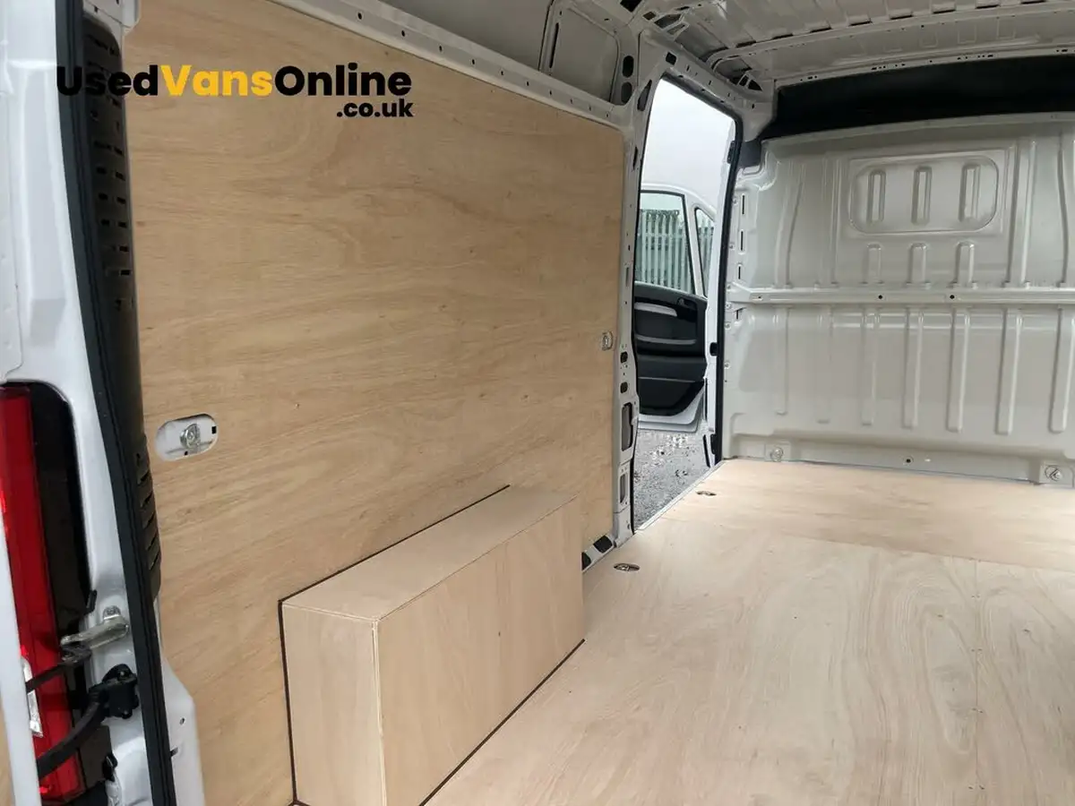 2024-citroen-relay-22bluehdi-35-l3h2-enterprise-edition-panel-big-38