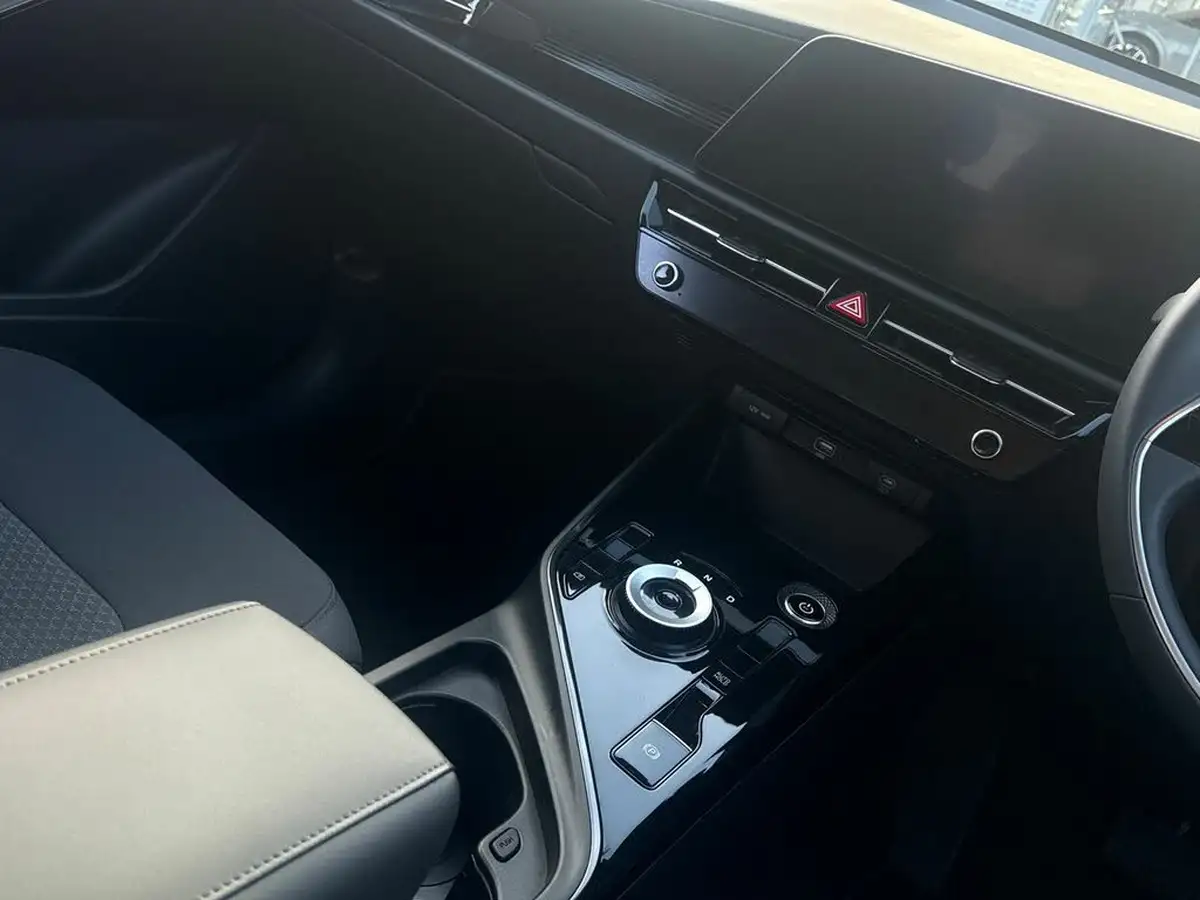 2024-kia-niro-ev-e-2-big-19