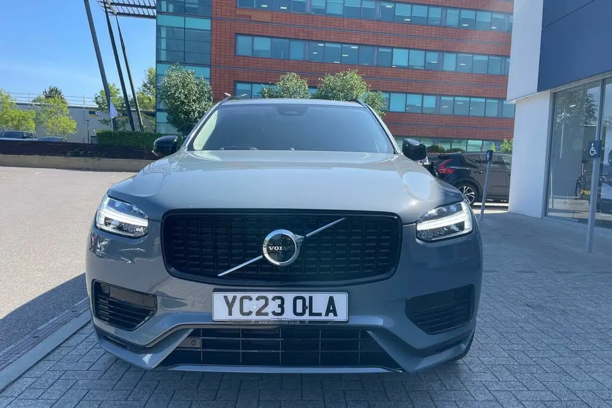 2023-volvo-xc90-20-t8-ultimate-dark-big-13