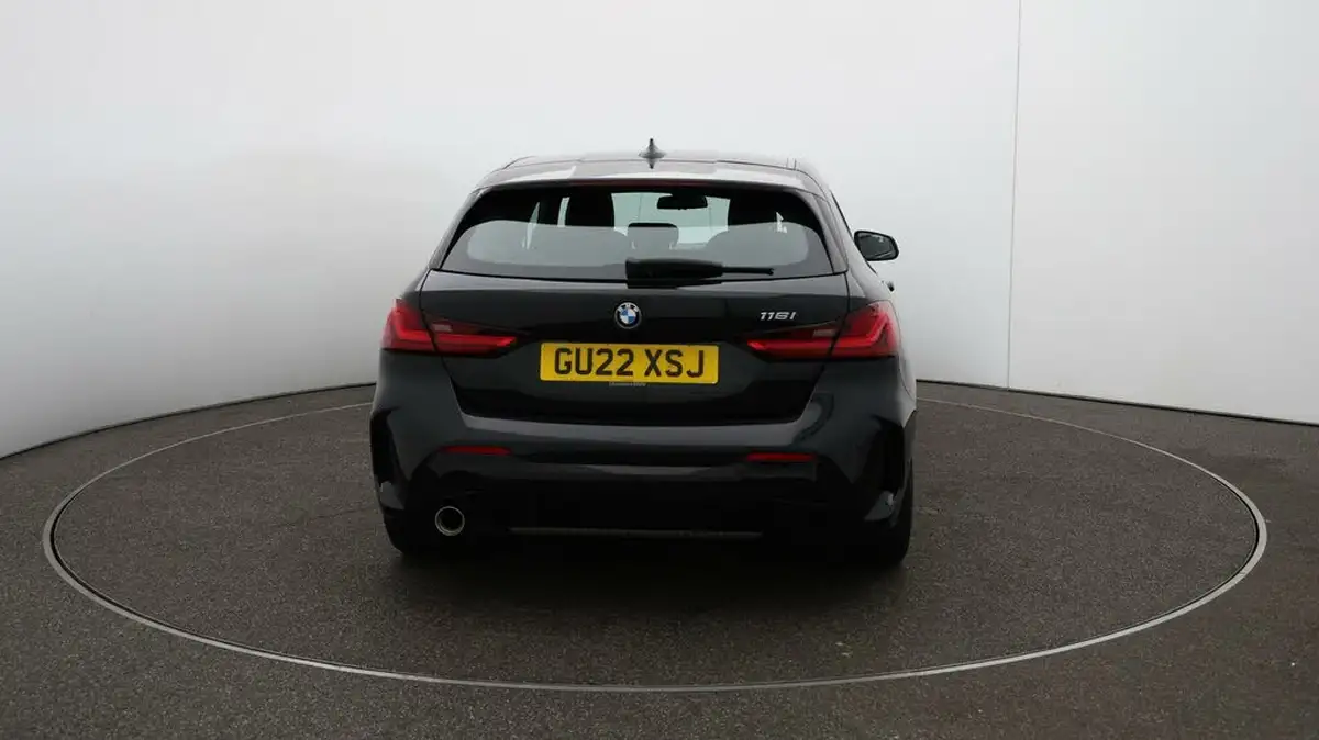 2022-bmw-1-series-15-118i-m-sport-lcp-big-55