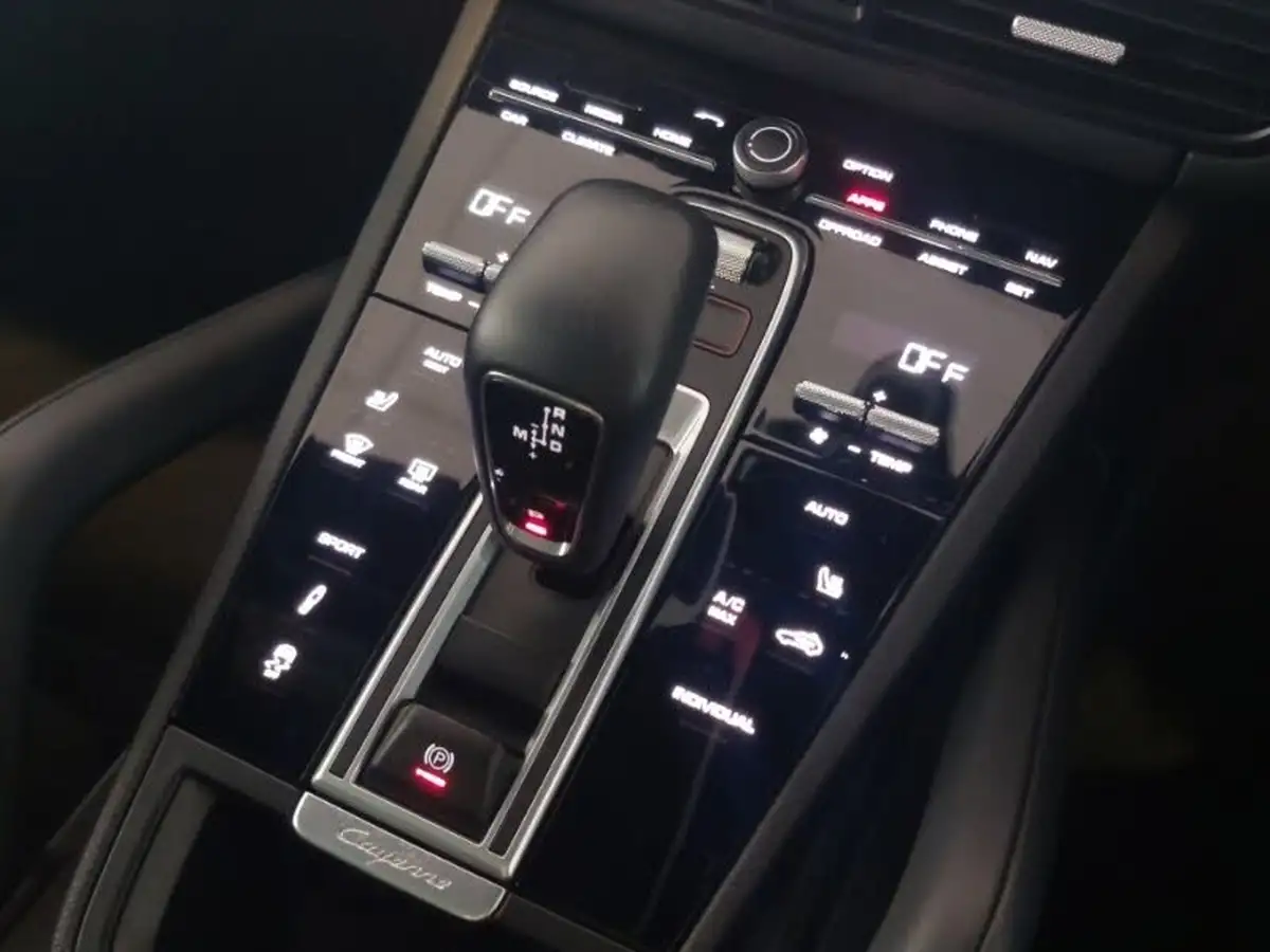 2022-porsche-cayenne-30-v6-platinum-edition-station-wagon-big-9