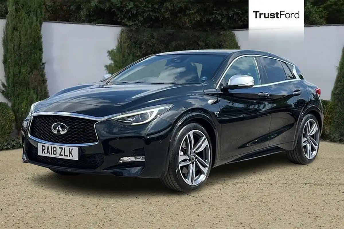 2018-infiniti-q30-20-sport-intouch-awd-auto-big-4