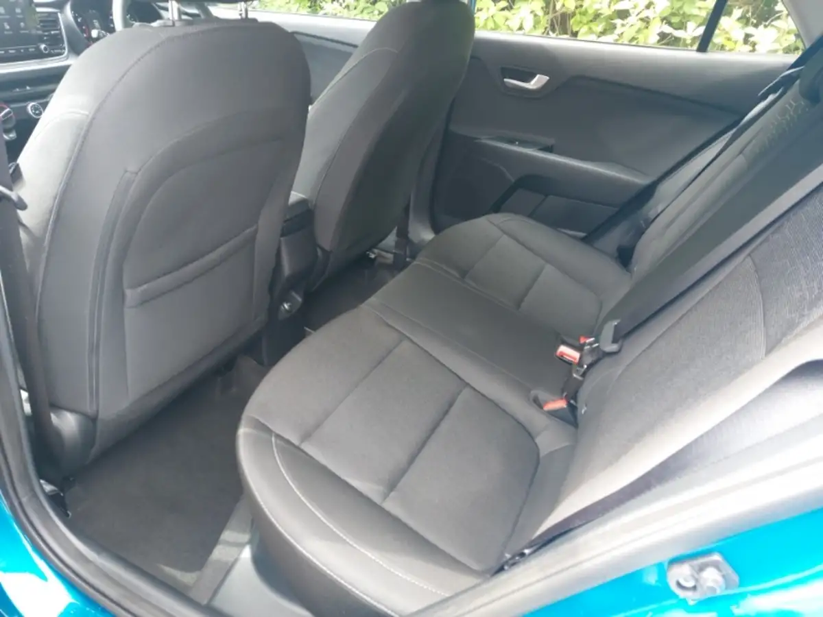 2022-kia-rio-10-t-gdi-2-big-5