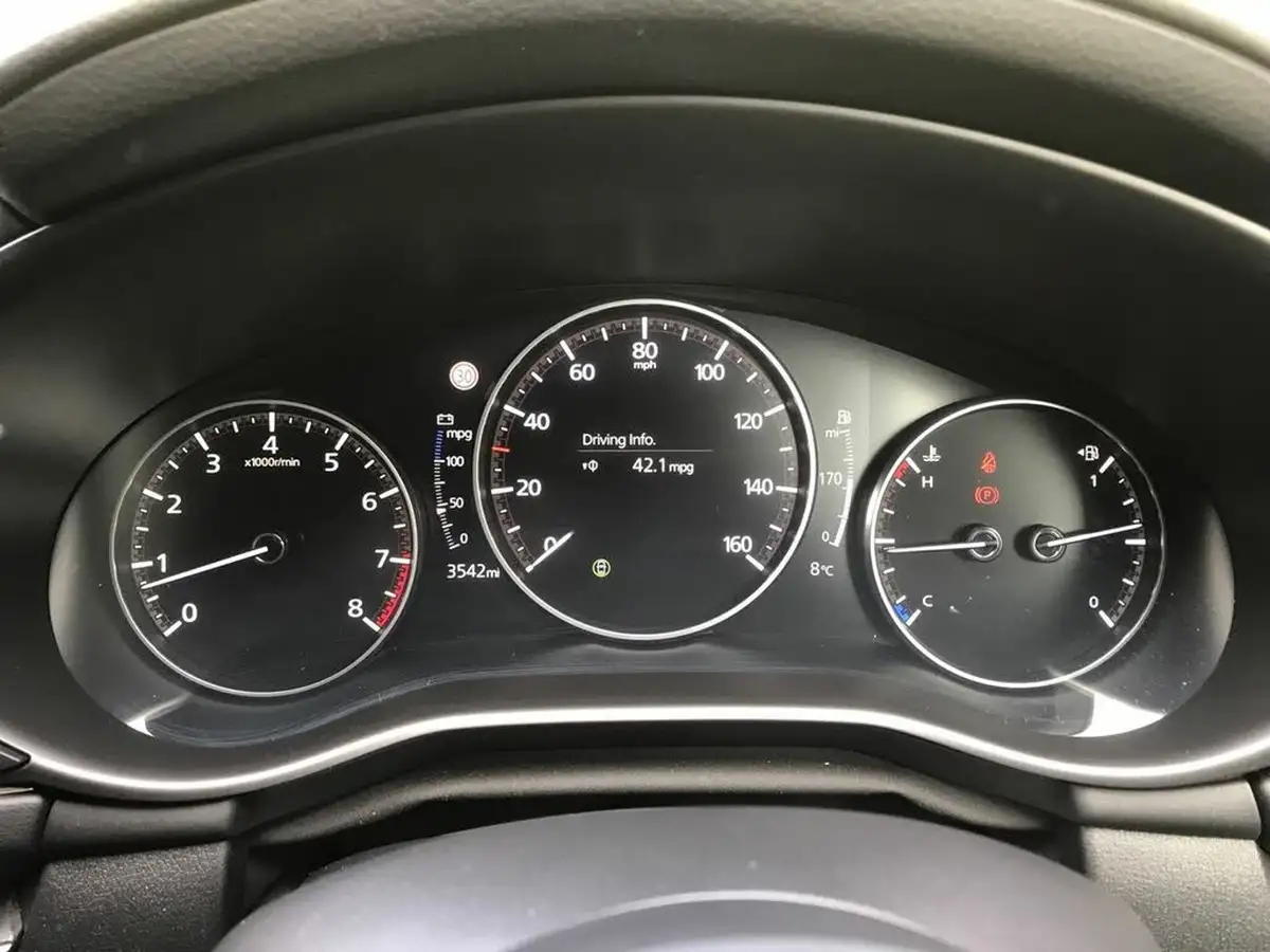 2025-mazda-mazda3-20-e-skyactiv-x-takumi-big-13